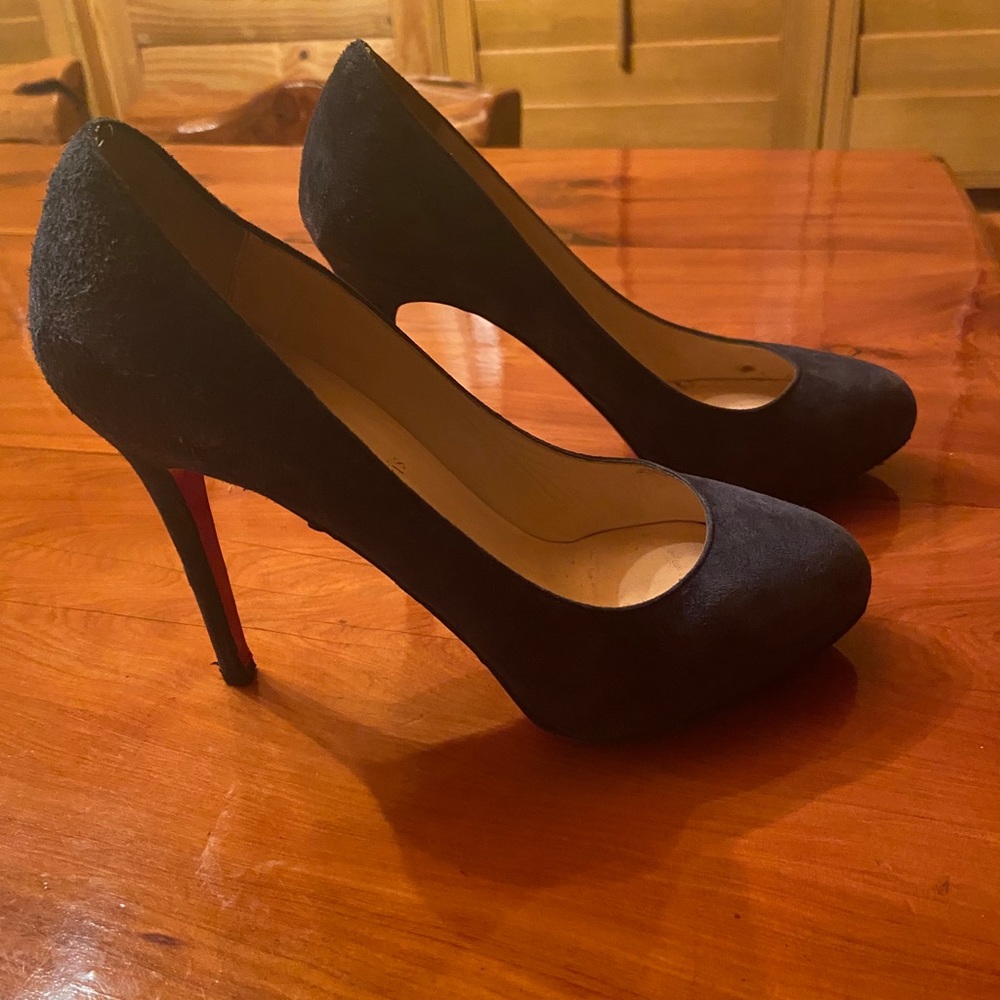 Christian Louboutin - Picture 1 of 6